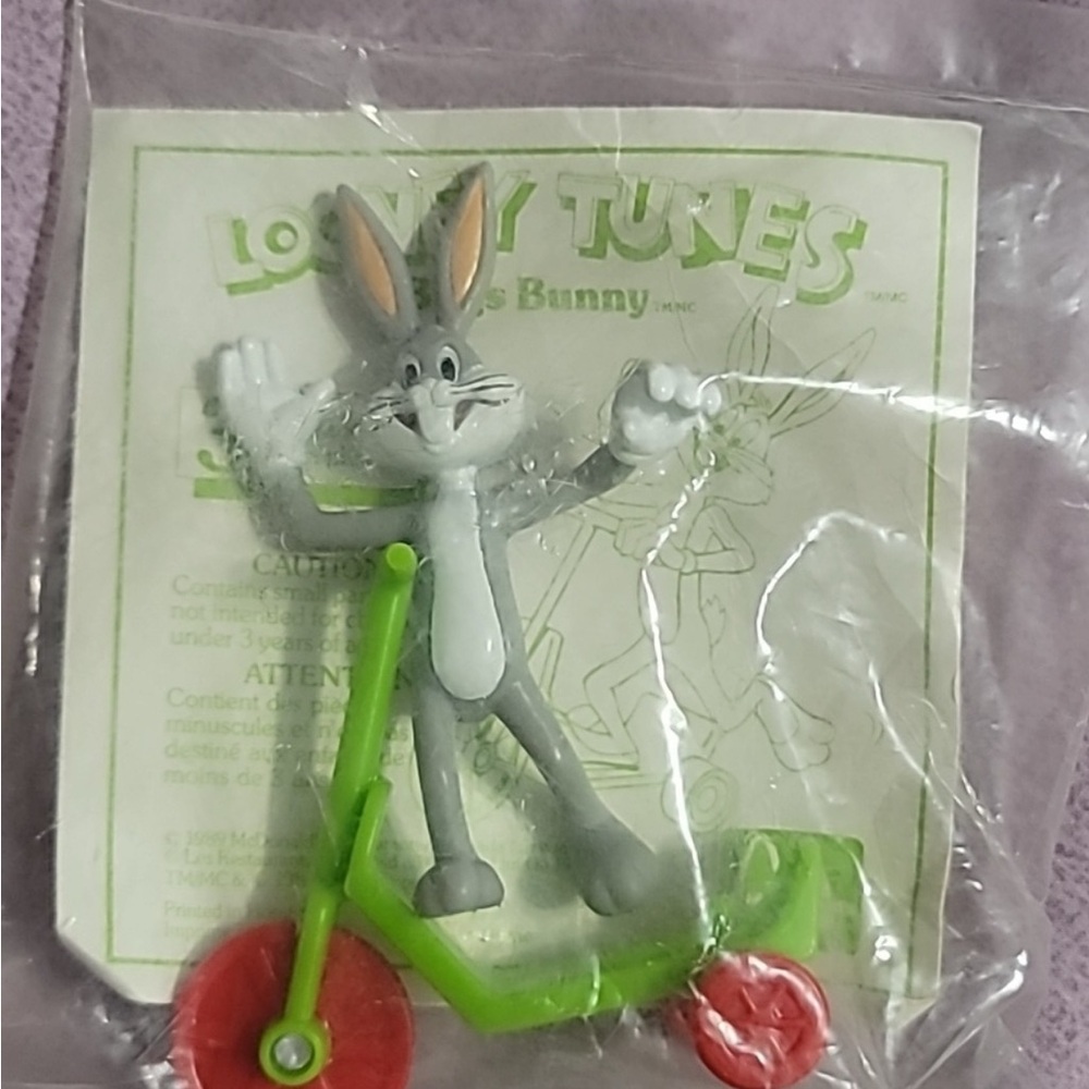 Warner Bros. Bugs Bunny Looney Tunes 1989 MacDonalds Toy.